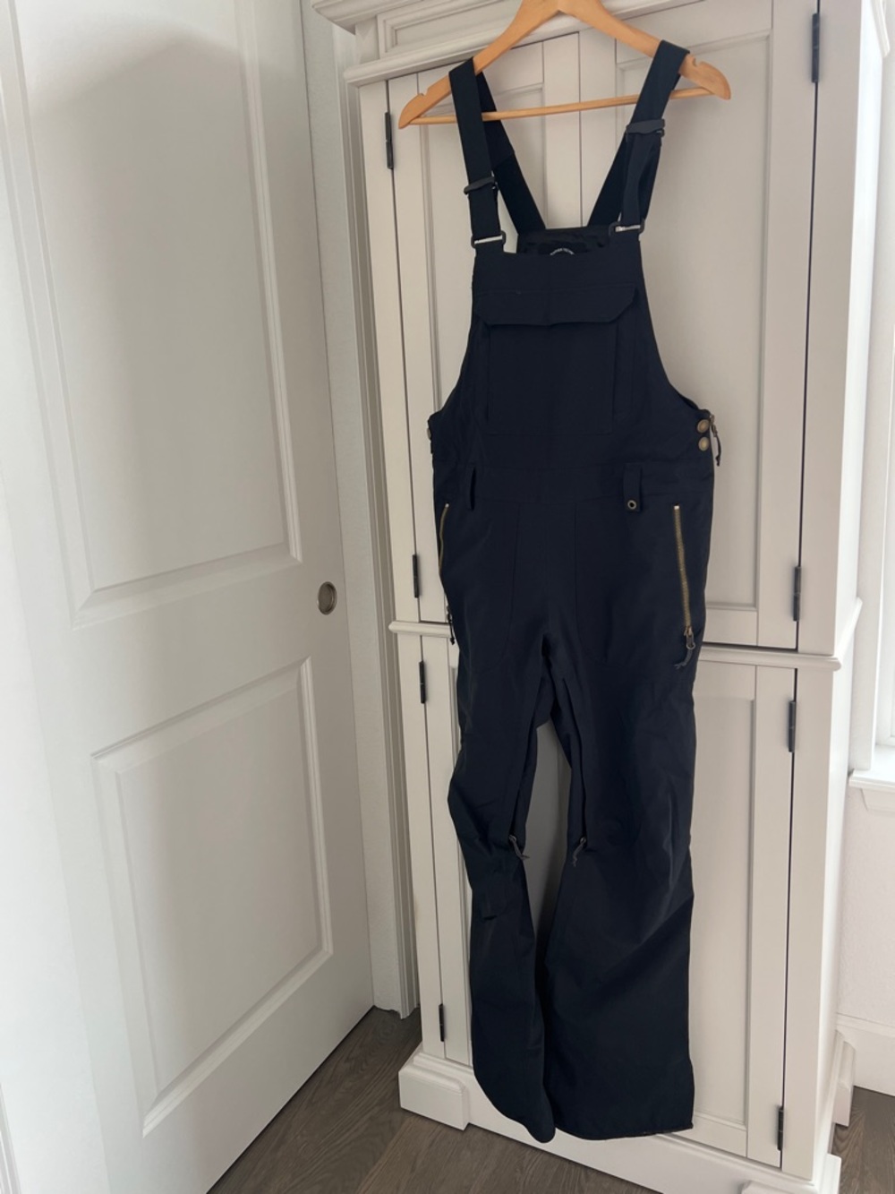 686 infiDRY Black Waterproof Ski Bib Overalls.